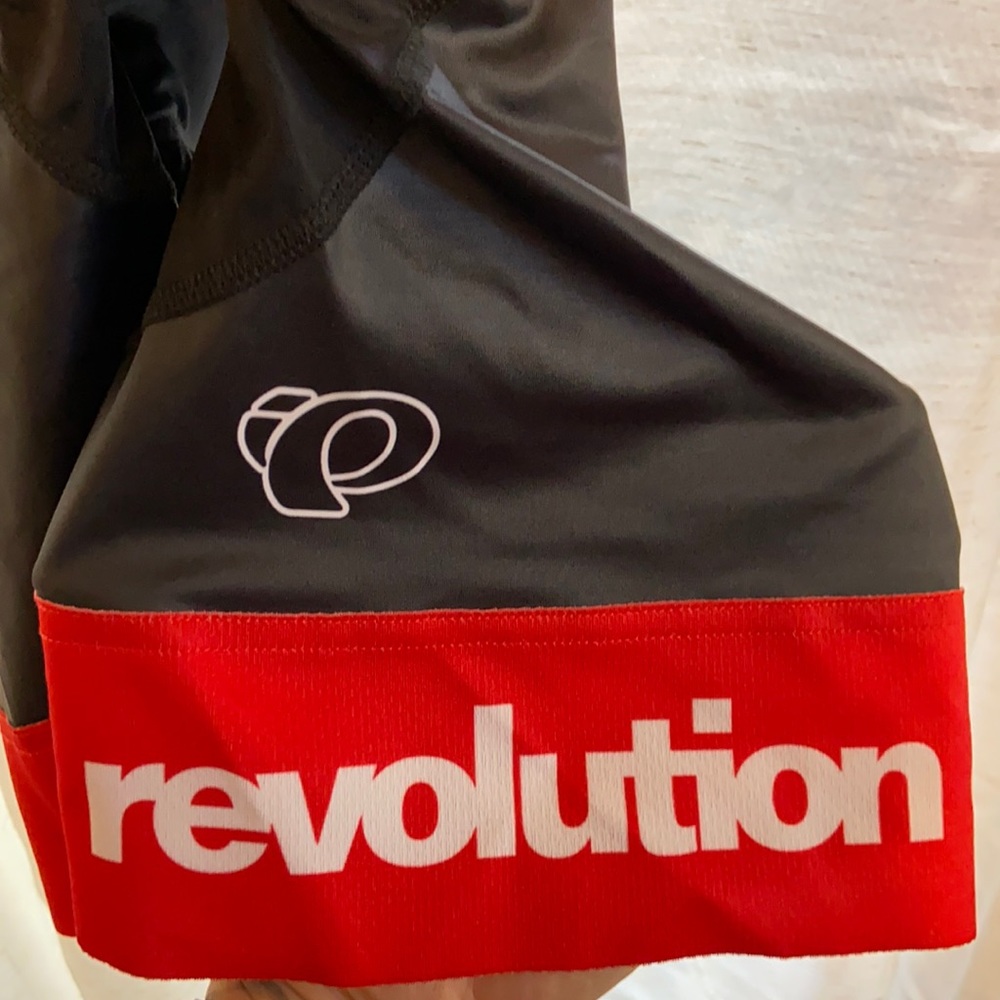 New unused pearl izumi women’s elite cycling bib.
